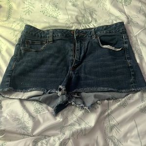 cute jean shorts, super stretch. (worn)